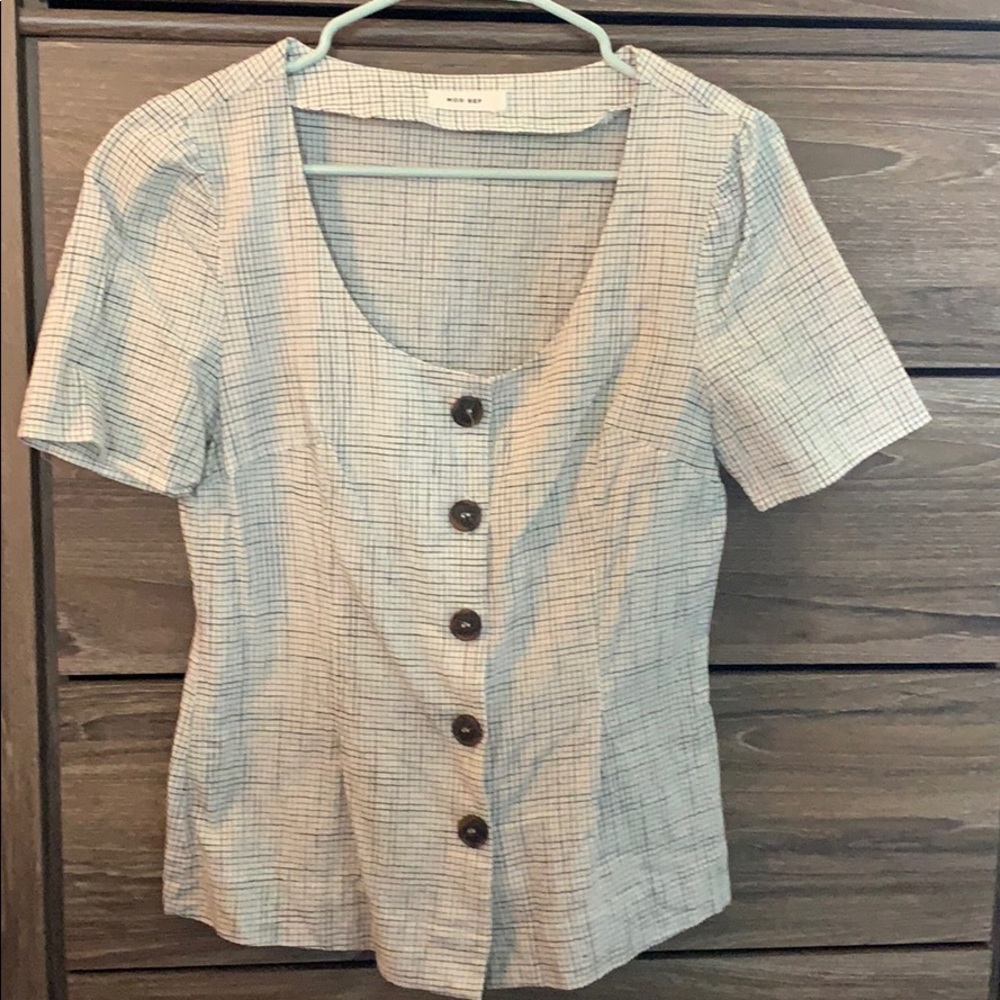 Grid print button up